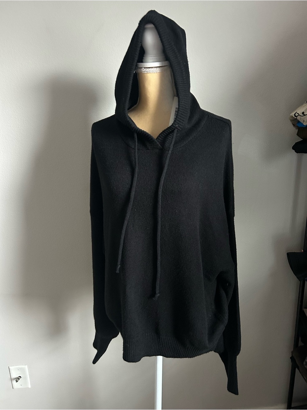NWT 78&Sunny Grove Hooded Sweater in Black Sz L